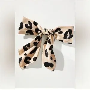 Anthropologie | Accessories | Anthropologie Oversized Hair  display picture 2